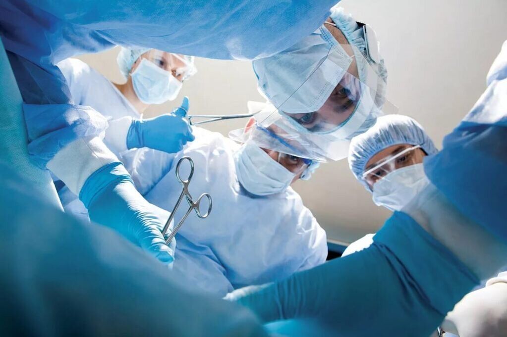 Pentru osteocondroza toracică complicată se efectuează o intervenție chirurgicală